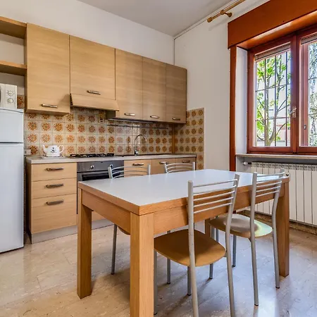 3pax Wifi- Via Tosi Apartment *