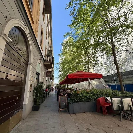 Be Your - Sister's House Mediolan