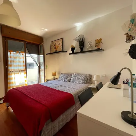 Cosy Spacious With Private Balcony * Milán