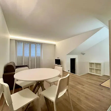 Apartamento Side Milão
