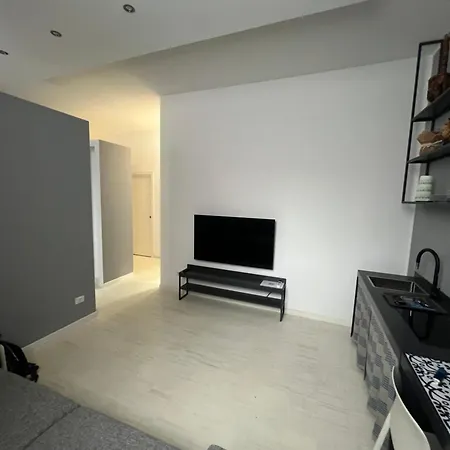 - Space 18 Apartment