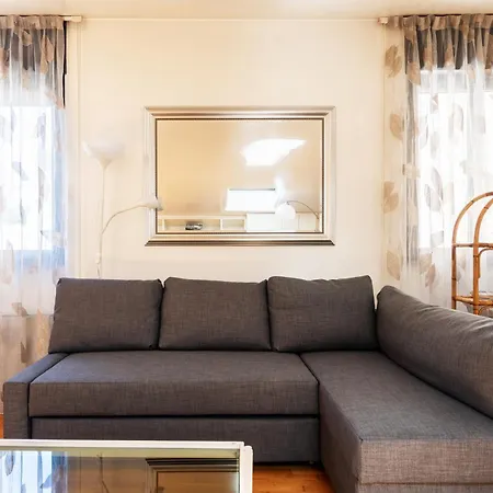 Elegante Bilocale Con Postazione Lavoro San Babila דירה