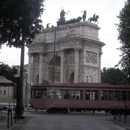 Luminous Stylish Quiet 150m2, Tre Torri Milaan