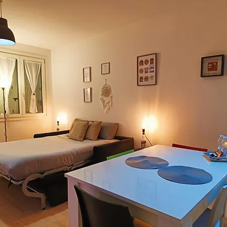 Apartment Yr - Navigli
