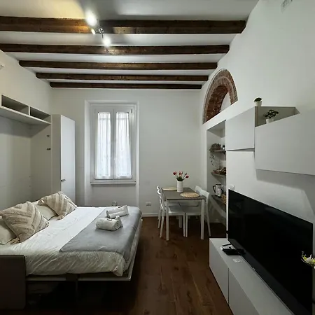 Apartamento Regina In Corso Lodi - Sky Tv, Wifi E Breakfast Box Milán