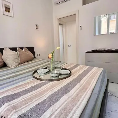 Urban House - Modern Flat Navigli Center Apartment Milan