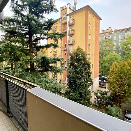 A San Siro - Garage Privato Incluso Милан