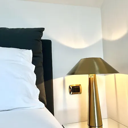 Comecasa Design Montenapoleone - Spiga *