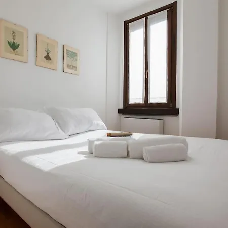 Hacca Collection - Brera & Fashion District - Bright 2br