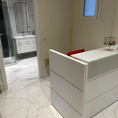 Station Apartment Milan