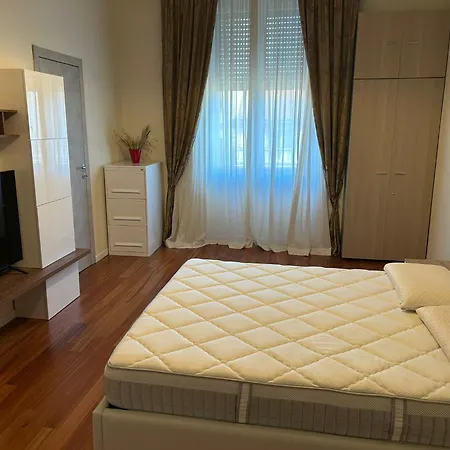 Station Apartment