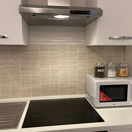 Regina In Sky Santa Giulia - Sky Tv, Wifi E Breakfast Box Μιλάνο