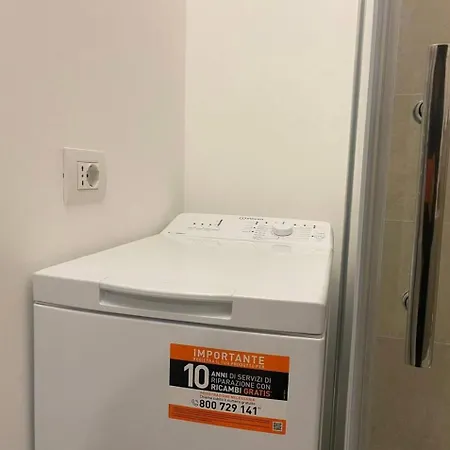 Regina In Sky Santa Giulia - Sky Tv, Wifi E Breakfast Box * Μιλάνο