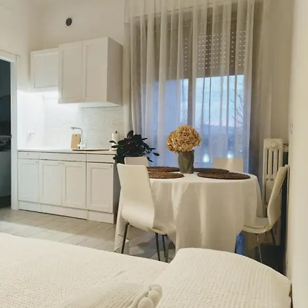 Casa Della Famiglia 10 Minuti Da Duomo Di E San Siro *