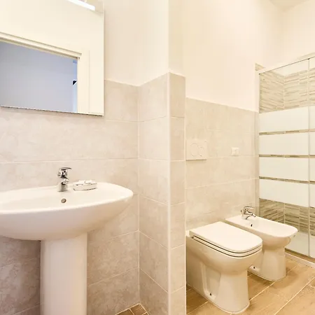 Bicocca Elyon Apartman *