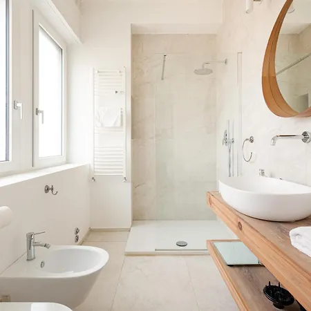 Guesthost - Bright Appartement