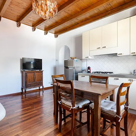 Porta Romana M3- Cosy Apartament *