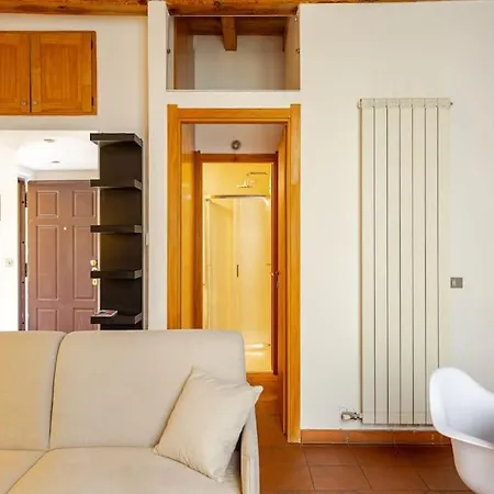아파트 Urban House - Charming Navigli Center 밀라노
