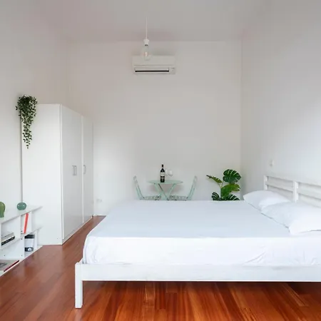 New! Lovely & Friendly In Center A * Milan