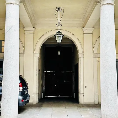 דירה Nerino House, Elegante E Tranquillo A 5 Minuti Dal Duomo *
