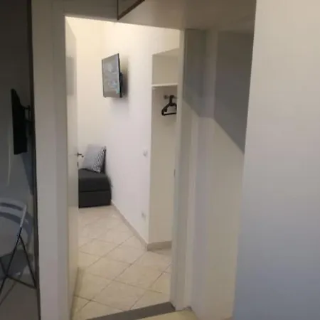 Bilocale Mansardato Zona Corso Buenos Aires Mm1-mm2 Lippi 2 Apartment Mailand