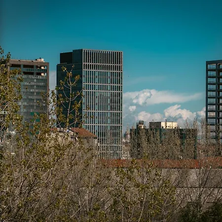 Wownavigli Apartment-sofa Bed Metro M4 Tram 2 *