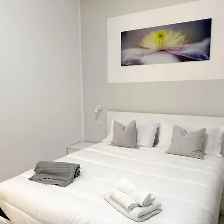 Apartment 100 Mt Da Stazione - Bilocale