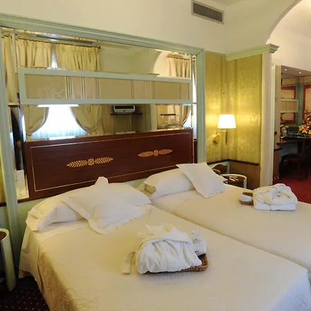 C-hotels Rubens ホテル 4*