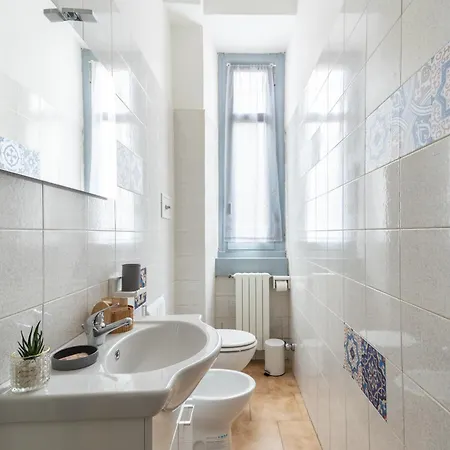 Apartmán Elegant Near Metro Porta Romana,3 Fermate Subway-stop A Duomo, Wifi-netflix Free *