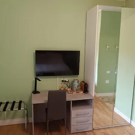 فندق Green Attico 3*