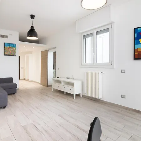 Nuovissimo Attico 17esimo Piano, 10 Posti Letto Apartamento *