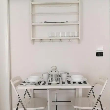 Monolocale Zona Loreto Mm1 Pasteur P1