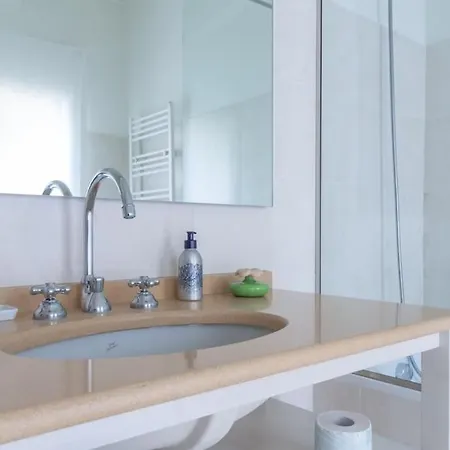 Апартаменты Castaldi Charming Suite-hosted By Sweetstay *