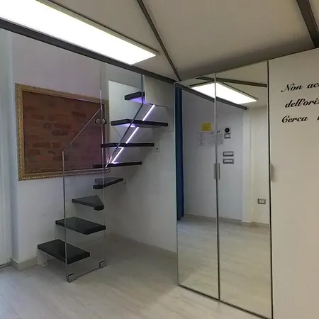 N&ghomesweethome Gogh Elegante E Confortevole