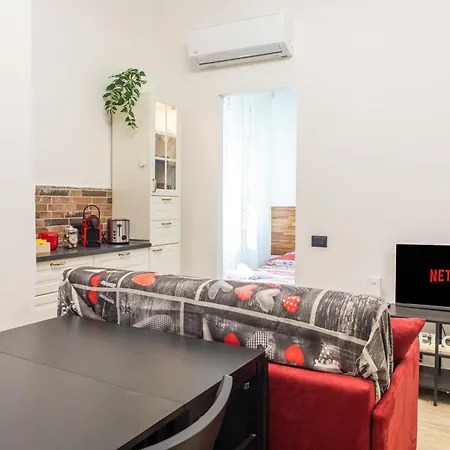 Apartamento Accogliente A Pochi Passi Dalla Metro, San Siro E Con Aria Condizionata Milão