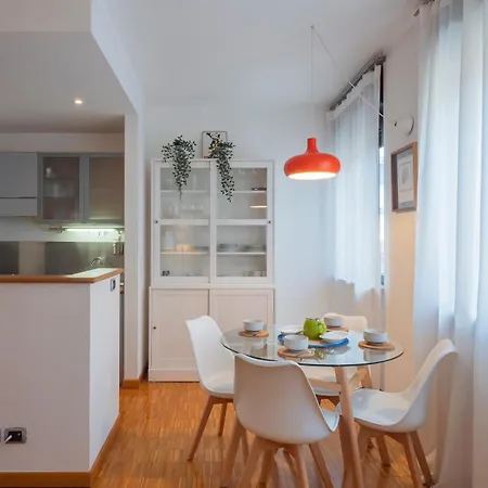 Xenia - Cozy Two-room Apt In Isola Area Apartamento *