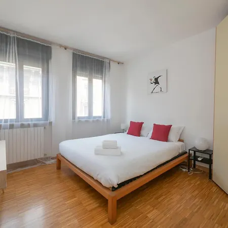 Xenia - Cozy Two-room Apt In Isola Area Apartamento
