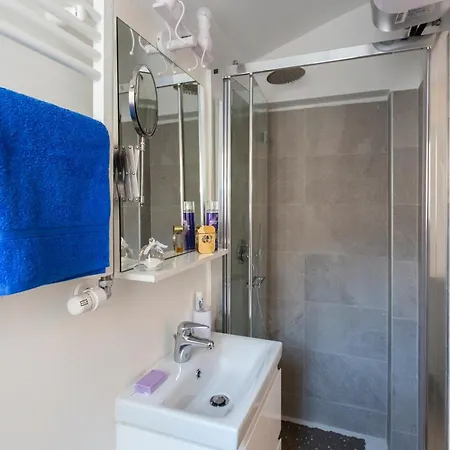 Commenda White Apartment Mailand