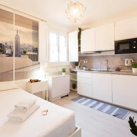 Apartment Commenda White