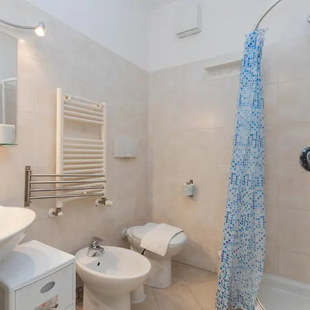 Xenia - Spacious Three-room 10 Min From Linate * Milan