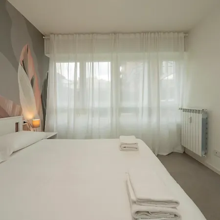 Ihost Luxury - Neg Roli 8 * ميلان