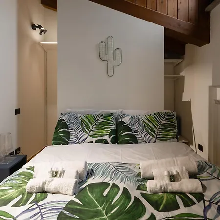 - Martesana Easy House Apartman