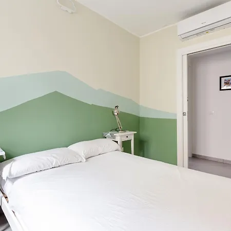 Guesthost - Gorla M1 & Martesana Terrace Daire *