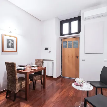 Easylife - Elegante In Moscova Apartment