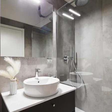 Luxury Fieramilano-duomo Wifi&netflix *