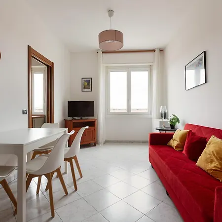 Apartman Guesthost - Piazzale Brescia- Cosy With Balcony
