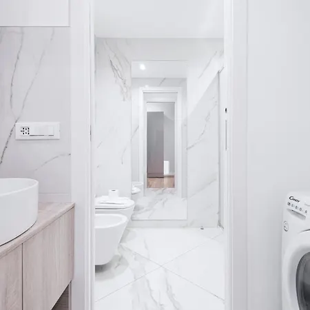 Apartment Easylife - Residenza Chic Vicino Al Duomo Milan