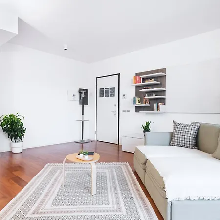 Appartamento Easylife-appartamento Con Terrazzo In Porta Romana