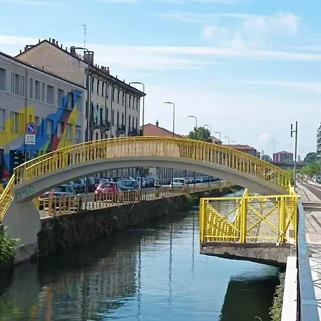 Navigli Stylish Underground Nearby For 4 Guests * Milano