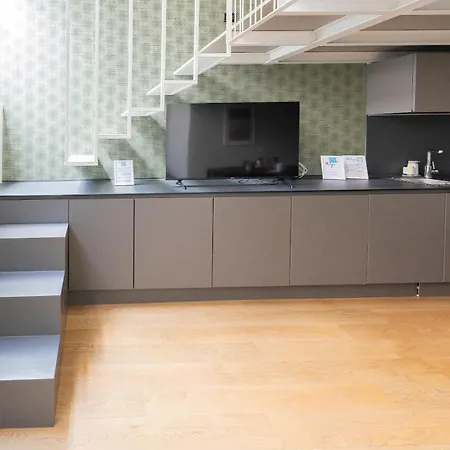 Modern Loft In Porta Venezia Daire Milano